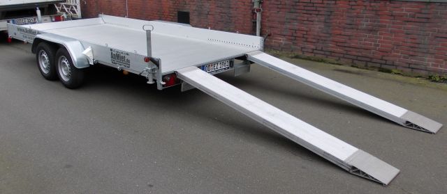 KA-387Autotrailer, 2500kg GG, 2000kg NL, Lademae 440x190cm, mit geschlossener Plattform als Tieflader, Anssems AMT , Tandem gebremst. 