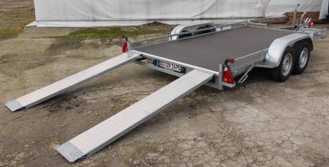 KA-117Autotrailer, 2600kg GG, 2050kg NL, Lademae 400x200cm, mit geschlossener Plattform als Tieflader, Krger 26 TTF40.20, Tandem gebremst.