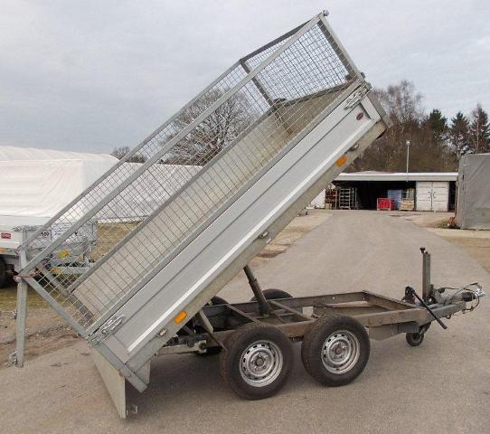 EG-118Heckkipper mit Gitteraufsatz, 2000kg GG, 1440kg NL, Lademae 270x150x95cm, Saris Tandem gebremst.